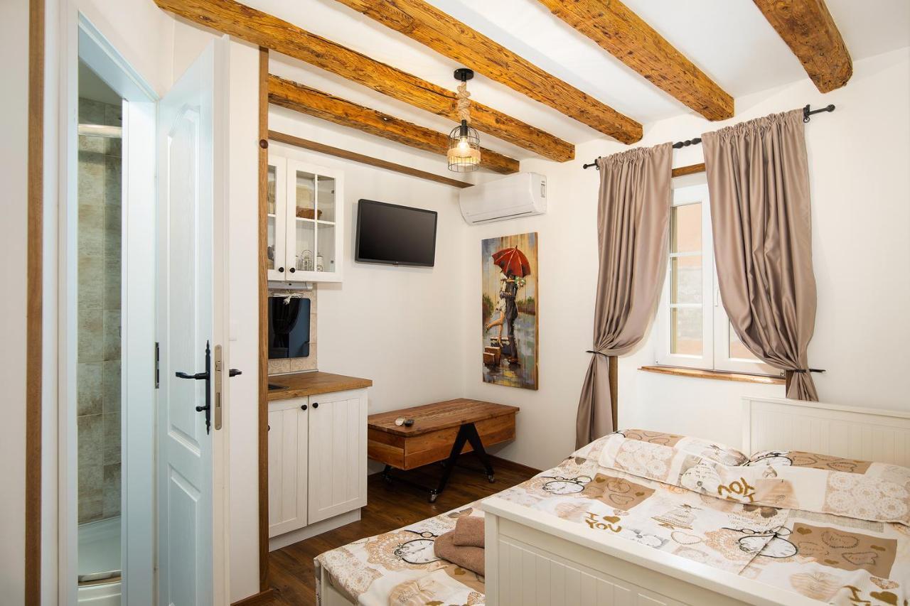 Apartament Domus Maximus Pula Zewnętrze zdjęcie