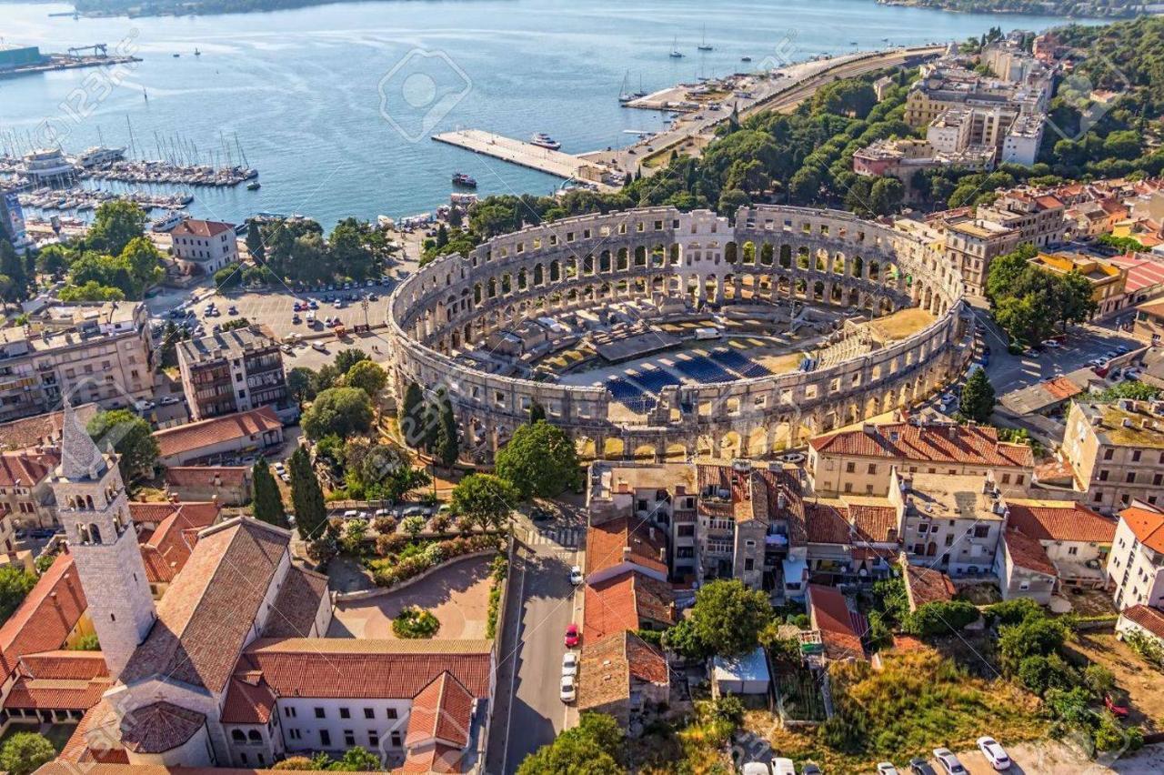 Apartament Domus Maximus Pula Zewnętrze zdjęcie